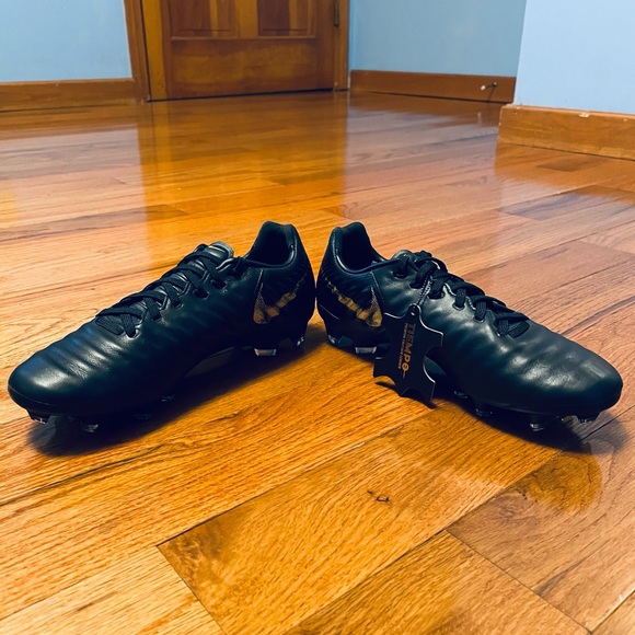 NIKE TIEMPO LEGEND 7 VII CLEATS SIZE 6 - Picture 5 of 12
